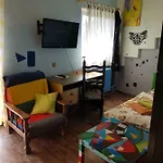 Sebarozvojove Centrum Vedy A Umenia S Ubytovanim 브라티슬라바
