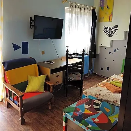 Hotel Sebarozvojove Centrum Vedy A Umenia S Ubytovanim Bratislava