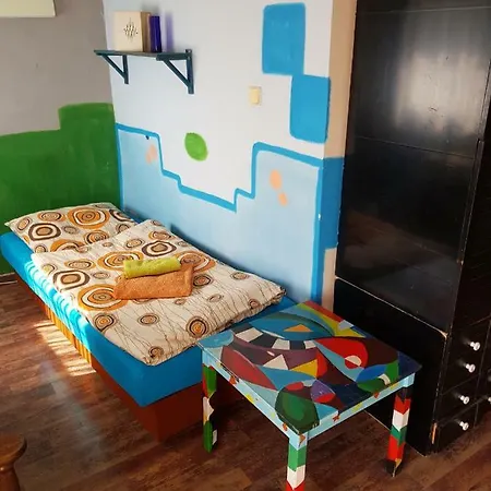 Szálloda Sebarozvoja S Moznostou Ziskania Poznania A Inspirujucich Prostriedkov Na Uplatnovanie Vedomia, Premenu Seba A Prostredia Interieru Pozsony