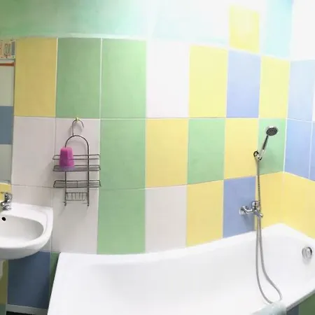 Sebarozvojove Centrum Vedy A Umenia S Ubytovanim Hotel Bratislava