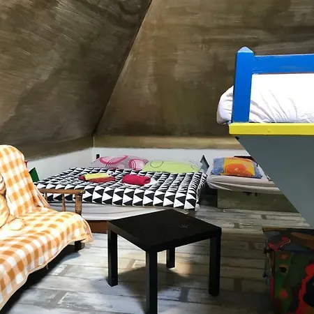 Szálloda Sebarozvoja S Moznostou Ziskania Poznania A Inspirujucich Prostriedkov Na Uplatnovanie Vedomia, Premenu Seba A Prostredia Interieru
