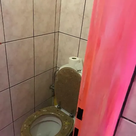 מלון Sebarozvojove Centrum Vedy A Umenia S Ubytovanim 2*