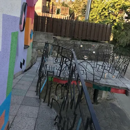 Sebarozvojove Centrum Vedy A Umenia S Ubytovanim מלון