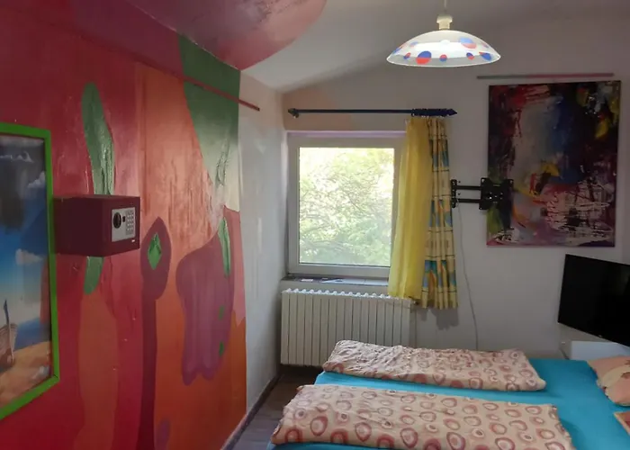 Sebarozvoja S Moznostou Ziskania Poznania A Inspirujucich Prostriedkov Na Uplatnovanie Vedomia, Premenu Seba A Prostredia Interieru Hotel 2*