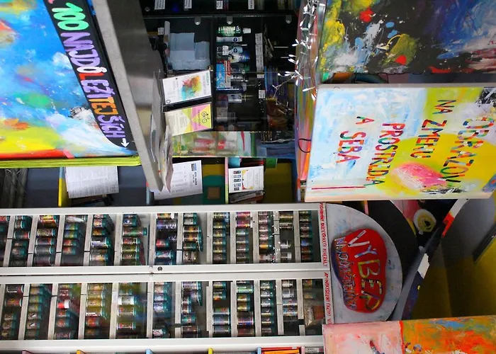 Sebarozvojove Centrum Vedy A Umenia S Ubytovanim Bratislava