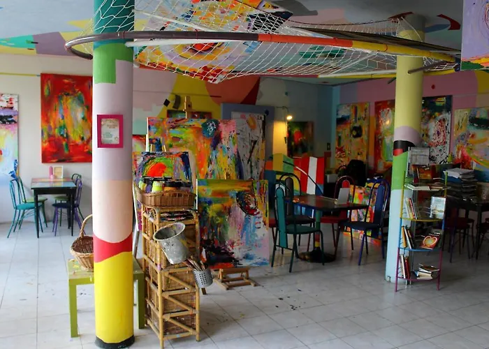 Sebarozvojove Centrum Vedy A Umenia S Ubytovanim Hotel