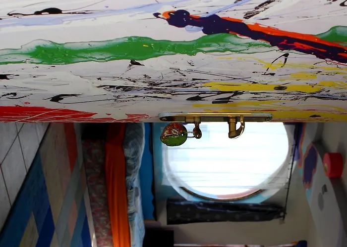 Hotel Sebarozvoja S Moznostou Ziskania Poznania A Inspirujucich Prostriedkov Na Uplatnovanie Vedomia, Premenu Seba A Prostredia Interieru Bratislava