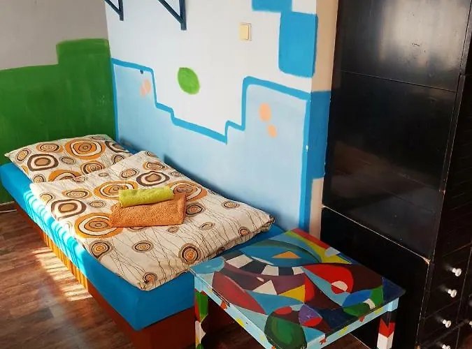 Hotel Sebarozvoja S Moznostou Ziskania Poznania A Inspirujucich Prostriedkov Na Uplatnovanie Vedomia, Premenu Seba A Prostredia Interieru Bratislava