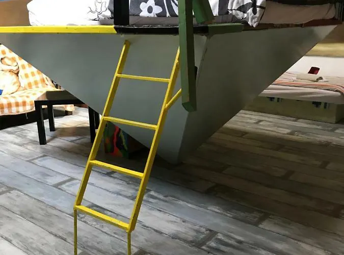 Sebarozvoja S Moznostou Ziskania Poznania A Inspirujucich Prostriedkov Na Uplatnovanie Vedomia, Premenu Seba A Prostredia Interieru Hotel Bratislava