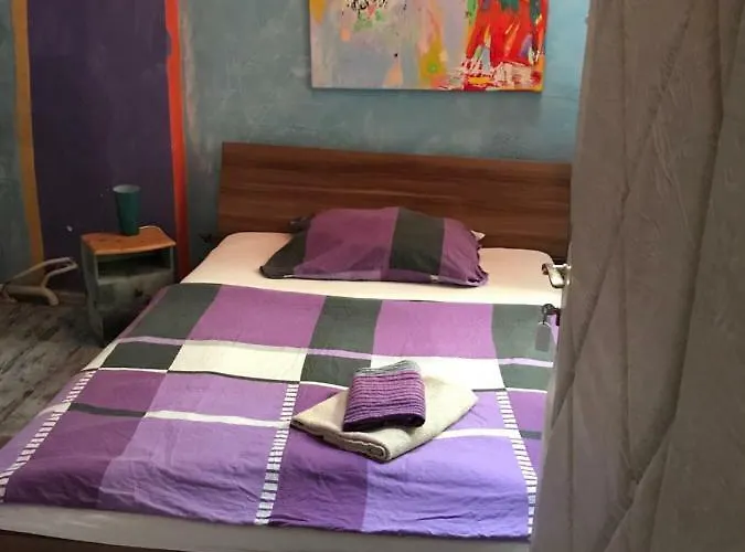 Sebarozvojove Centrum Vedy A Umenia S Ubytovanim Bratislava