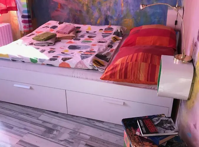 Sebarozvoja S Moznostou Ziskania Poznania A Inspirujucich Prostriedkov Na Uplatnovanie Vedomia, Premenu Seba A Prostredia Interieru Hotel 2*