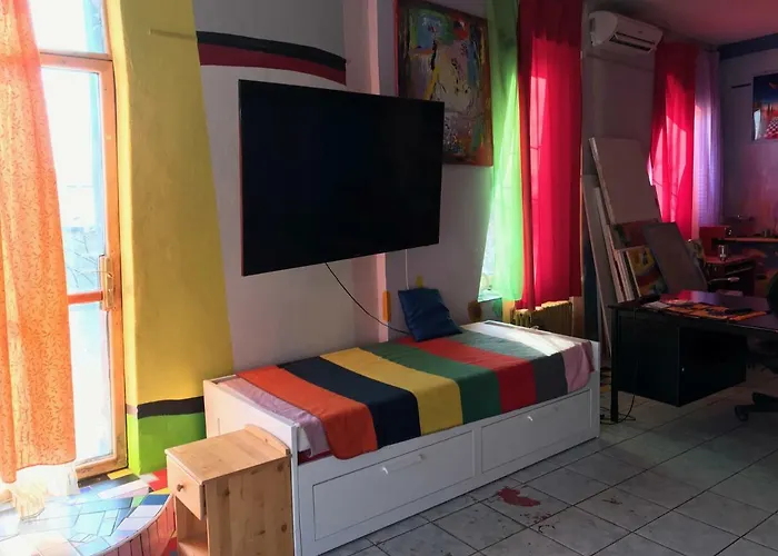 Sebarozvojove Centrum Vedy A Umenia S Ubytovanim 2* Bratislava