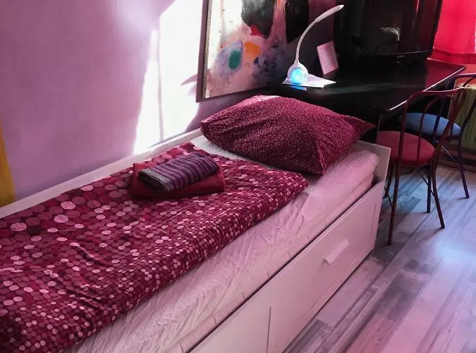 Hotel sebarozvoja s možnosťou získania poznania a inšpirujúcich prostriedkov na uplatňovanie vedomia, premenu seba a prostredia interiéru