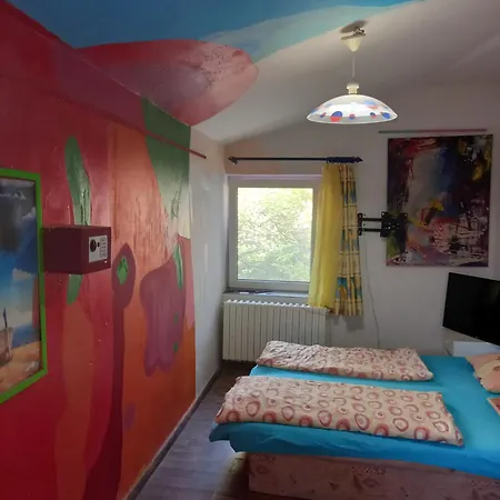 Sebarozvoja S Moznostou Ziskania Poznania A Inspirujucich Prostriedkov Na Uplatnovanie Vedomia, Premenu Seba A Prostredia Interieru 호텔 2*