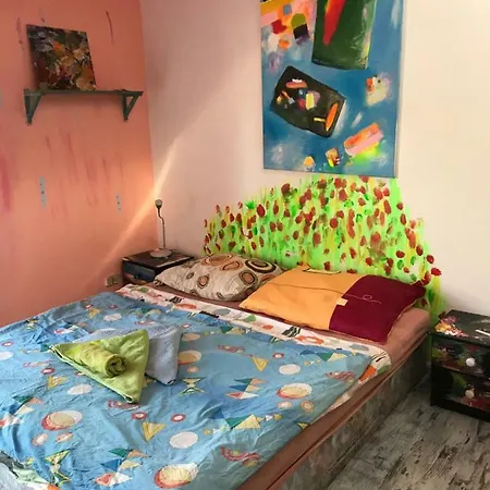 Sebarozvoja S Moznostou Ziskania Poznania A Inspirujucich Prostriedkov Na Uplatnovanie Vedomia, Premenu Seba A Prostredia Interieru 호텔 브라티슬라바