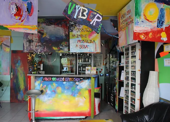 Ξενοδοχείο Sebarozvojove Centrum Vedy A Umenia S Ubytovanim Μπρατισλάβα